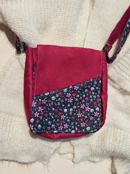 Sac besace fleuri fushia